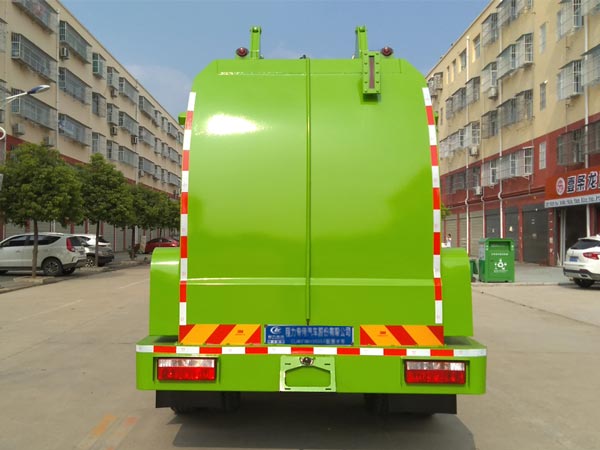 程力威牌CLW5070TCABDP型餐廚垃圾車(chē)